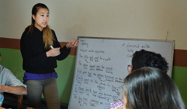 volunteer teaching foreign language