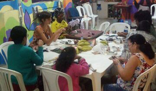 volunteer in handicraft industry