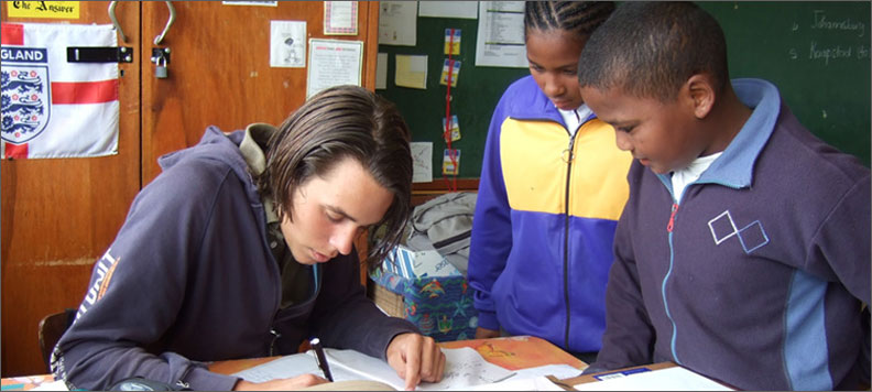 volunteer in southafrica teaching