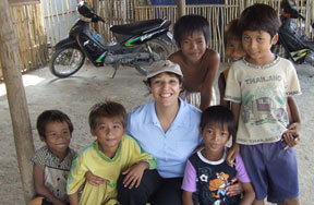 volunteers in Cambodia orphanage