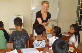 volunteers in Cambodia 