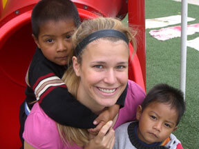 volunteers in Ecuador