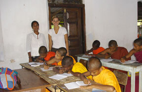 volunteers in Thailand Teaching
