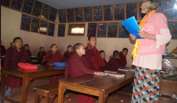 teach-buddhist-monk-nepal