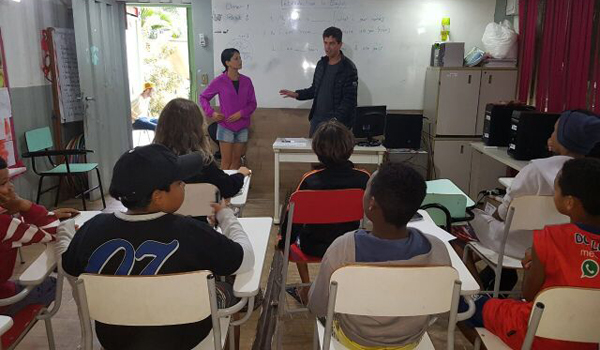 volunteer teaching in school