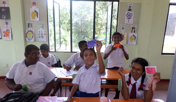 primary schools children in srilanka
